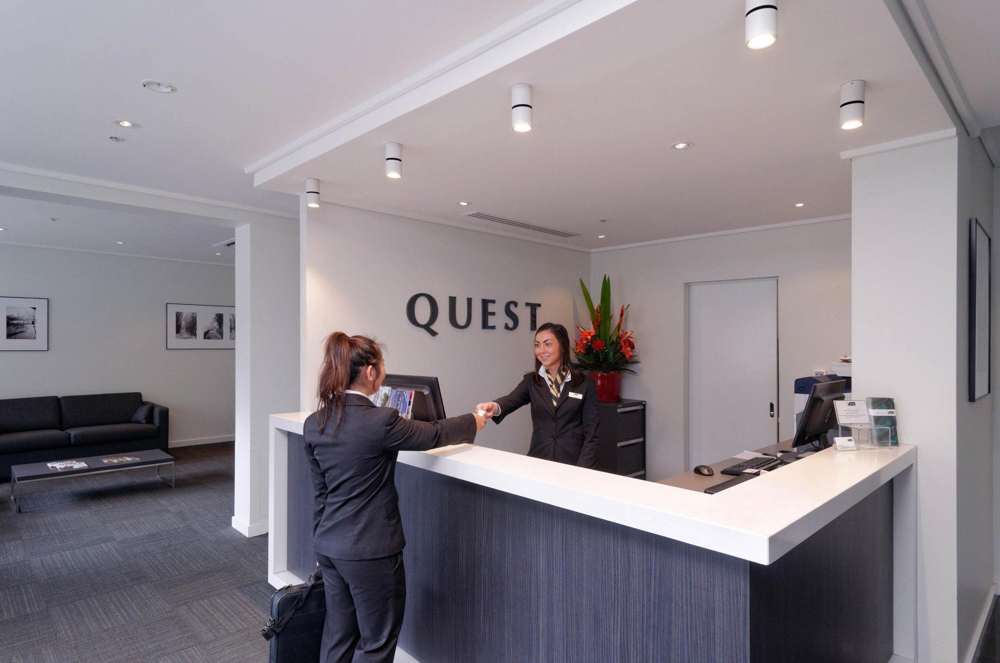 Quest Southbank Aparthotel Melbourne Exterior photo